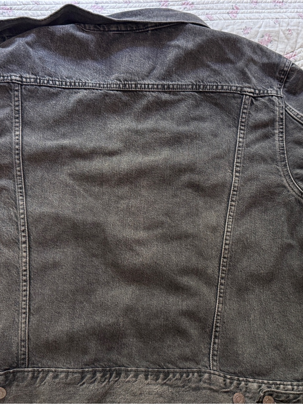 Levi's Black Washed Denim Trucker Jacket - Picture 4 of 4